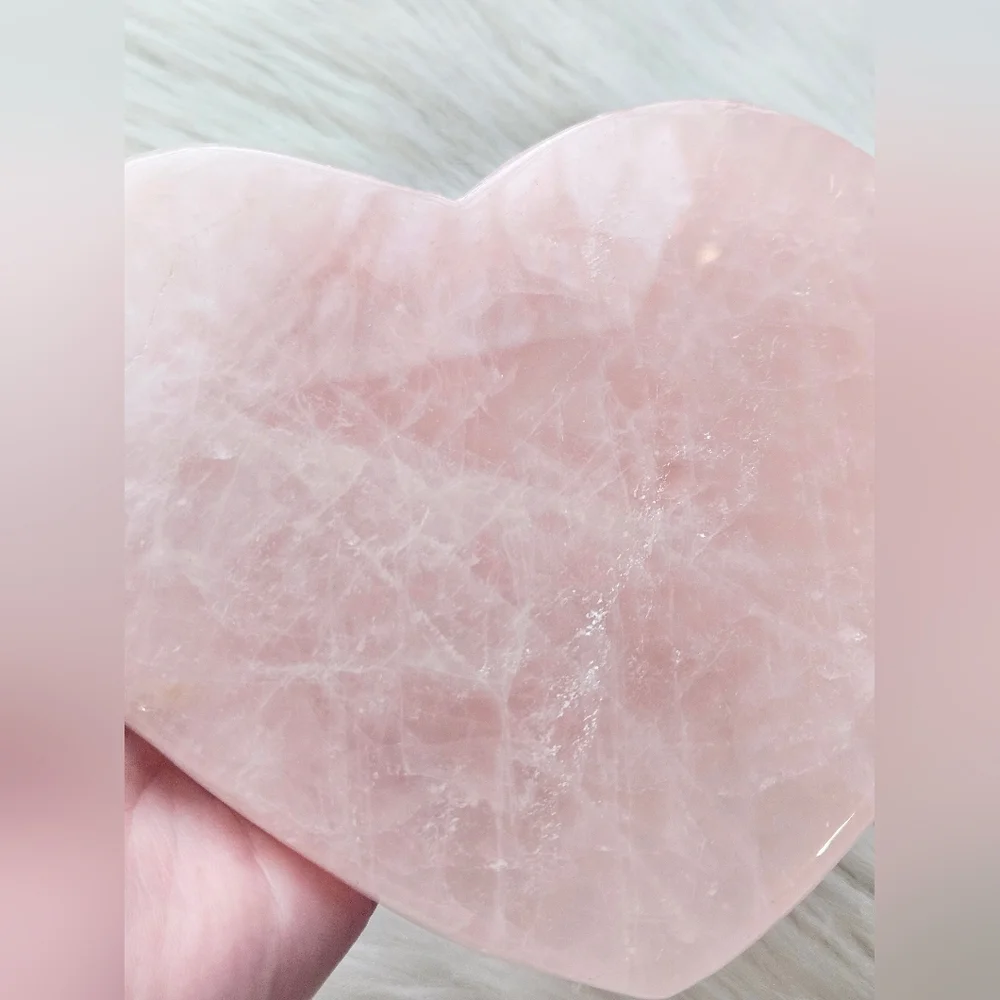 XL Rose Quartz Heart - Picture 4 of 4